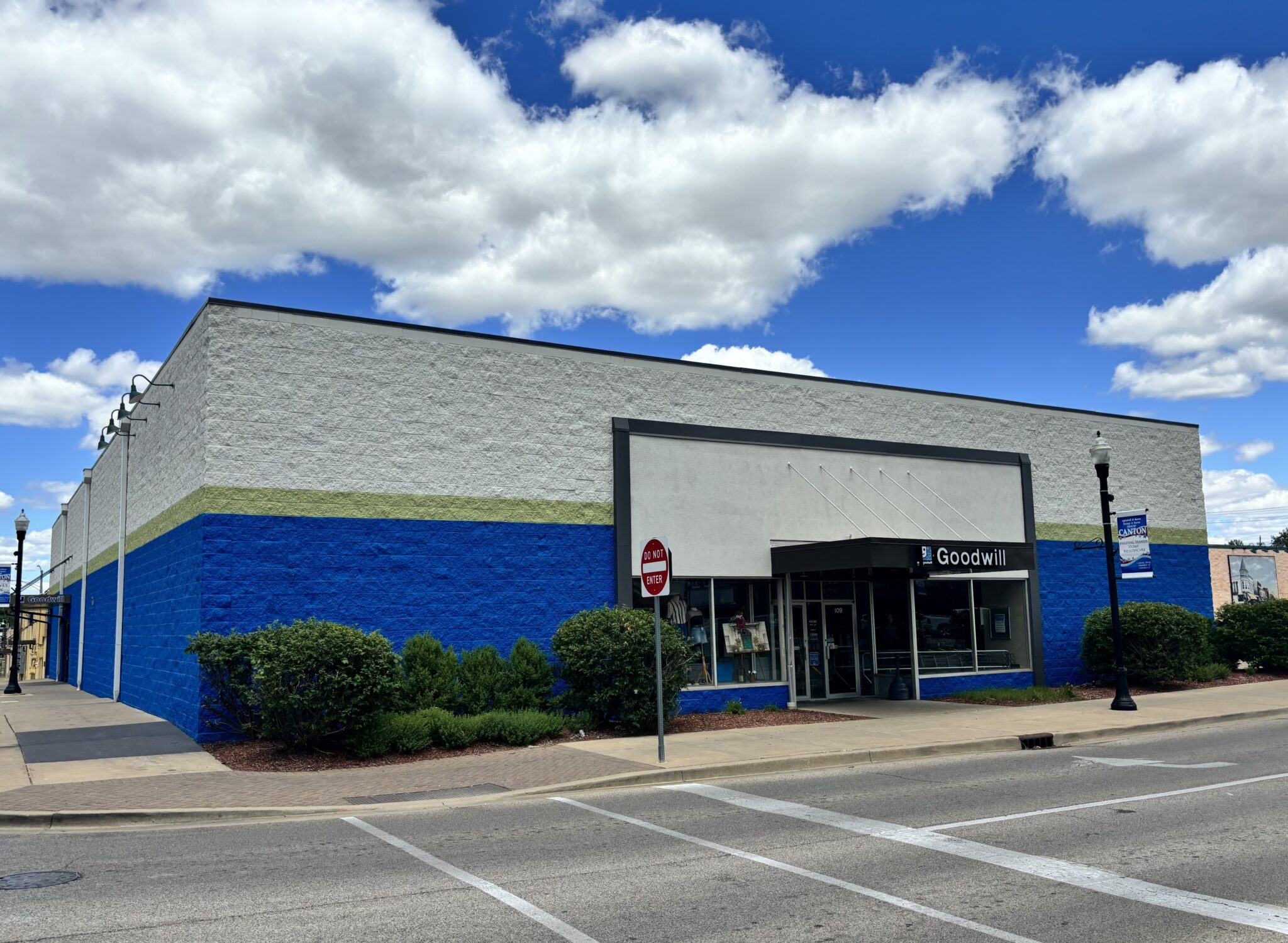 Canton Store Gets Facelift - Goodwill Of Central Il